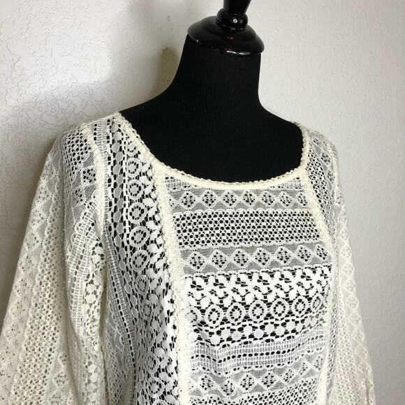 Joie cream off white lace eyelet crochet open knit top size Medium - Picture 3 of 14